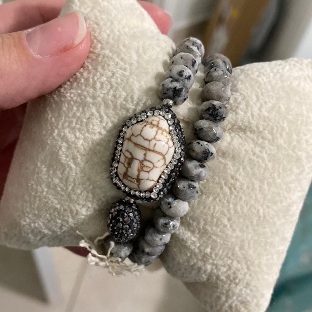 Grey Buddha brackets